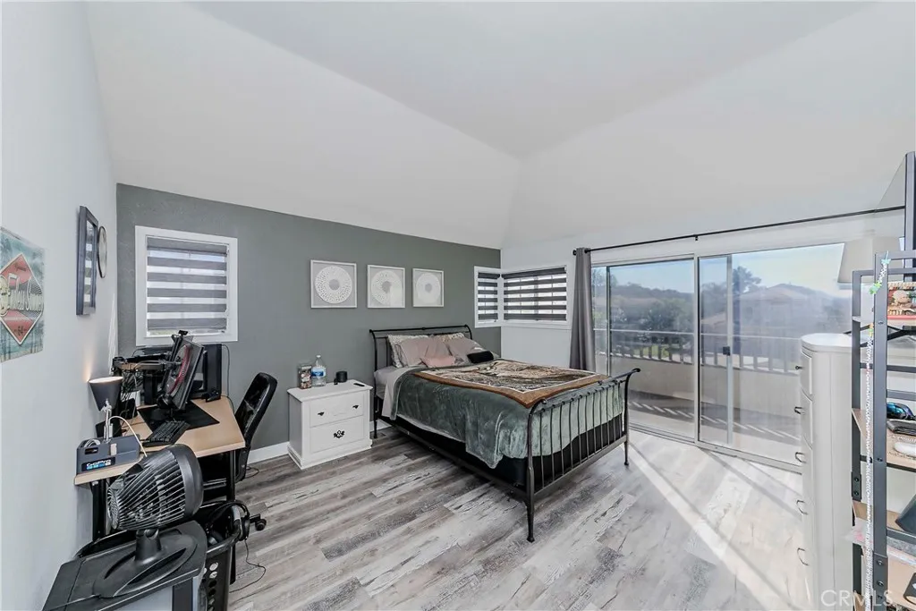 16396 High Bluff Court, Riverside, California 92503 home-pic-47